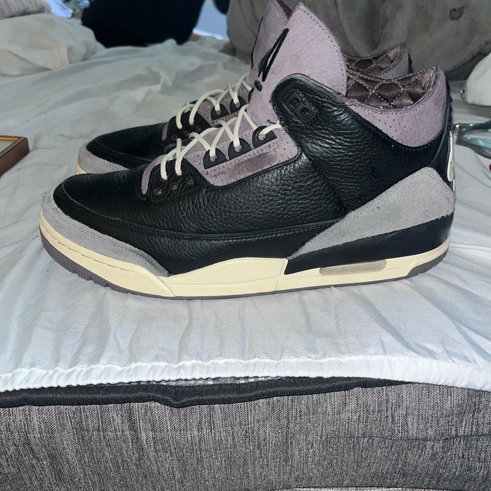 JORDAN RETRO 3s, Men’s size 11.. Super Slick shoe